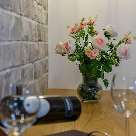 Skadarlija Aurora בלגרד