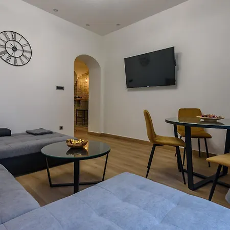 דירה Skadarlija Aurora בלגרד